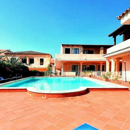 Vakantiehuis Toffee With Pool *